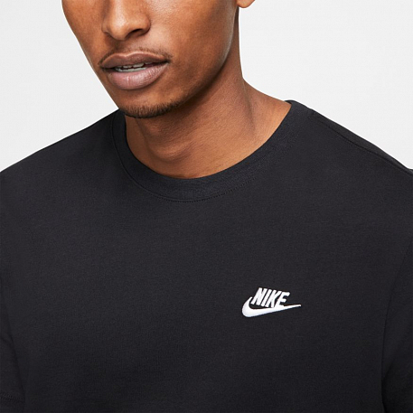 Футболка Nike Sportswear Club