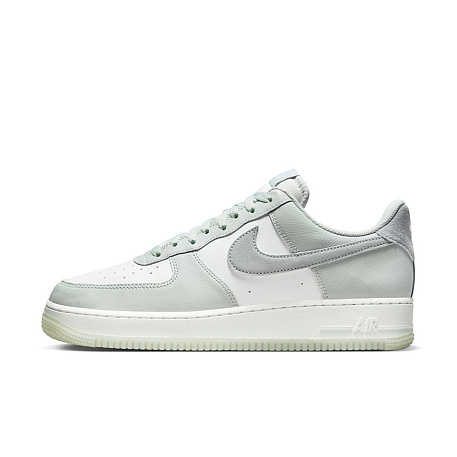 Кроссовки Nike Air Force 1 '07 LV8
