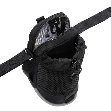 Сумка для бутылки Nike Tech Statement Hydration Carrier