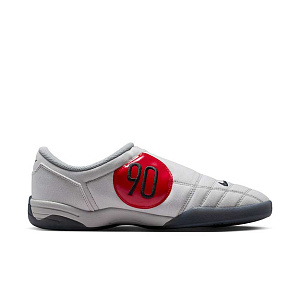 Кроссовки Nike Total 90 Premium