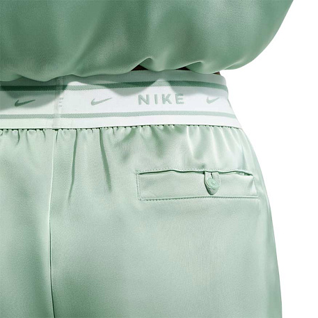 Шорты Nike Sportswear Offline Woven Station