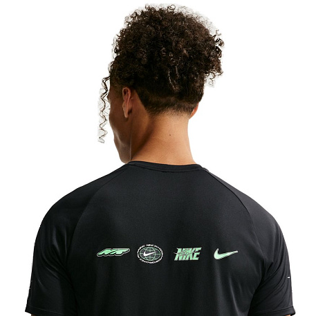 Футболка Nike Dri-FIT Advanced Stride Unstoppable Short Sleeve Top
