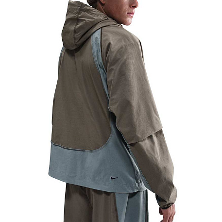 Ветровка Nike Tech Dri-FIT Woven Color-Block Windrunner Loose Jacket
