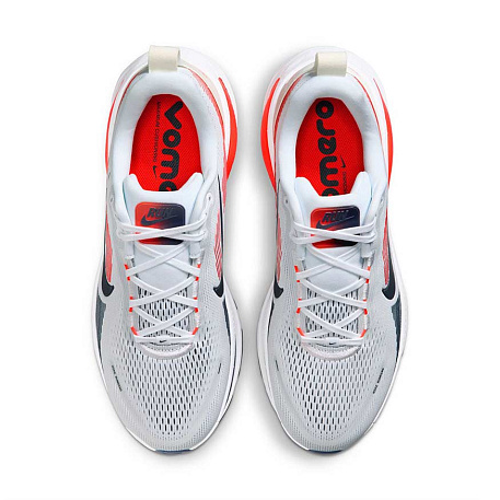 Кроссовки Nike Vomero 18