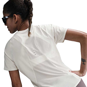 Футболка Nike Swift Dri-FIT Short-Sleeve Running Top