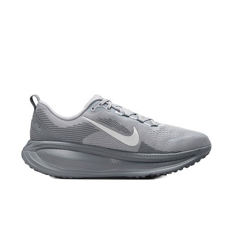 Кроссовки Nike Vomero 18