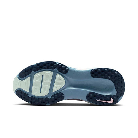 Кроссовки Nike Vomero 18