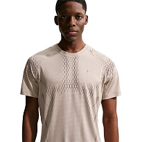 Футболка Nike Stride Plus Dri-FIT ADV Short-Sleeve Running Top