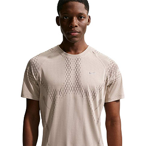 Футболка Nike Stride Plus Dri-FIT ADV Short-Sleeve Running Top