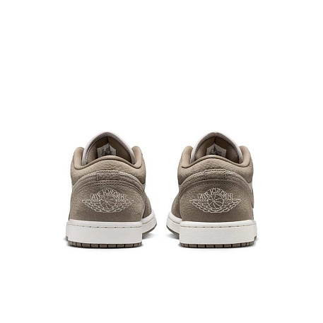 Кроссовки Air Jordan 1 Low