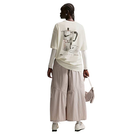 Футболка Nike Sportswear Classic Oversized Short-Sleeve T-Shirt