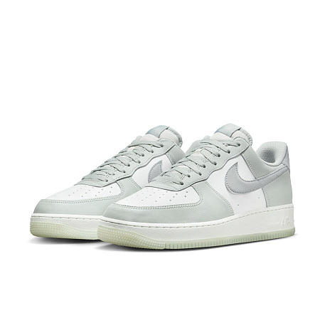 Кроссовки Nike Air Force 1 '07 LV8