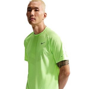 Футболка Nike Stride Dri-FIT ADV Short-Sleeve Running Top