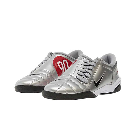 Кроссовки Nike Total 90 III