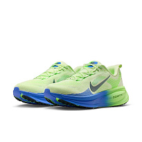 Кроссовки Nike Vomero 18