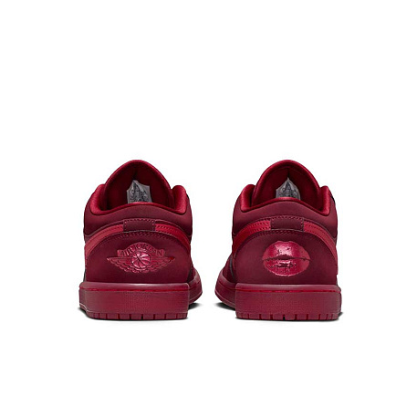 Кроссовки Air Jordan 1 Low SE