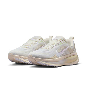 Кроссовки Nike Vomero 18