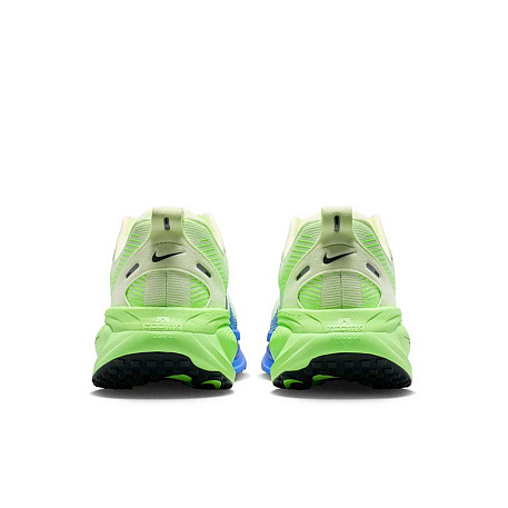 Кроссовки Nike Vomero 18