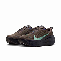 Кроссовки Nike Vomero Plus