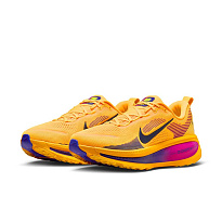 Кроссовки Nike Vomero 18