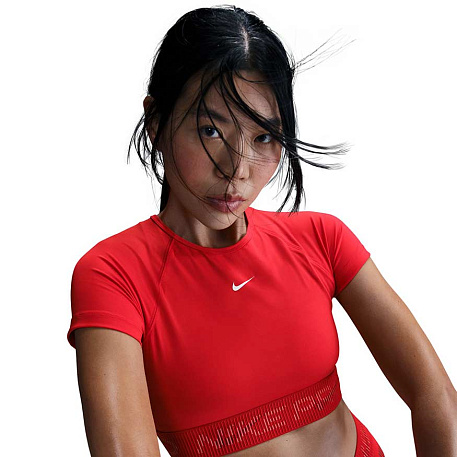 Топ Nike Pro Dri-FIT Short-Sleeve Cropped Graphic Top