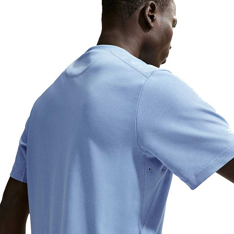 Футболка Nike Primary Dri-FIT Short-Sleeve Versatile Top