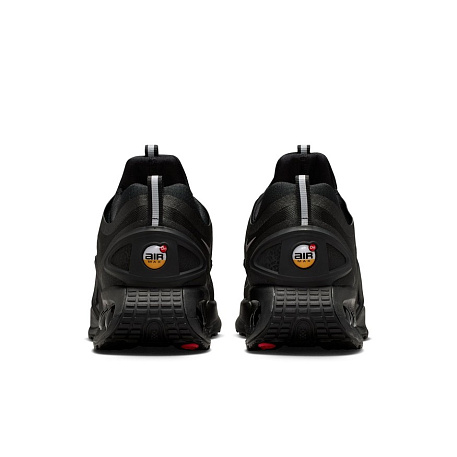 Кроссовки Nike Air Max DN Roam