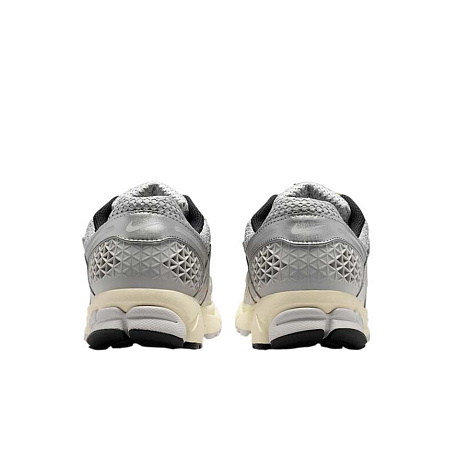 Кроссовки Nike Zoom Vomero 5
