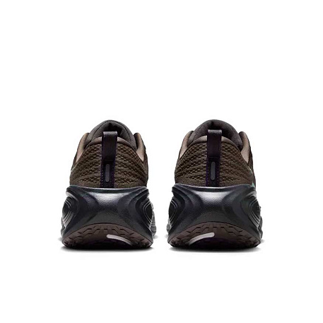 Кроссовки Nike Vomero Plus