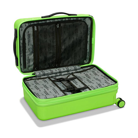 Чемодан Nike 22 Inch Hardshell Luggage
