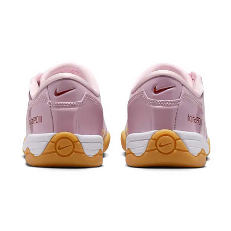 Кроссовки Nike Total 90