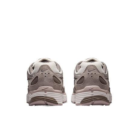 Кроссовки Nike P-6000