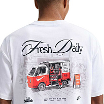 Футболка Nike Café Swoosh Illustration Loose T-Shirt