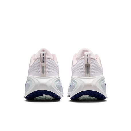 Кроссовки Nike Vomero Plus