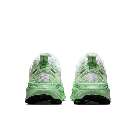 Кроссовки Nike Vomero 18