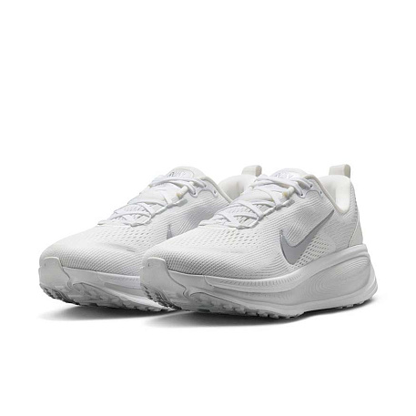 Кроссовки Nike Vomero 18
