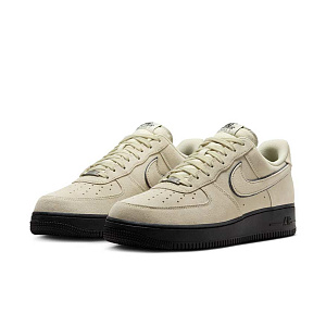 Кроссовки Nike Air Force 1 '07 LV8