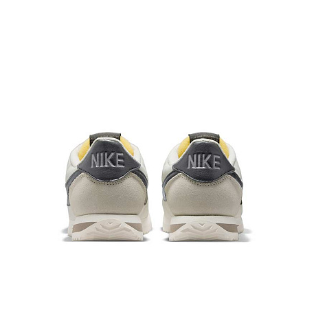 Кроссовки Nike Cortez