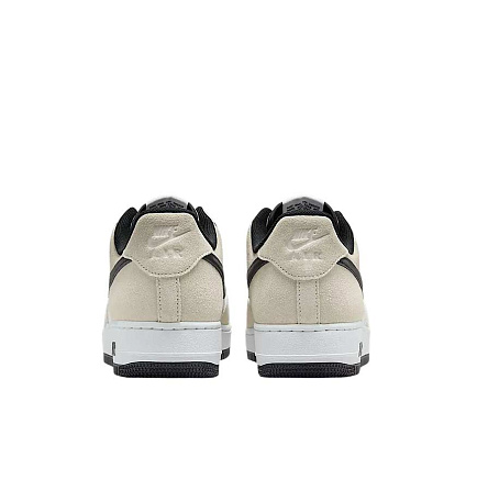 Кроссовки Nike Air Force 1 07 LV8