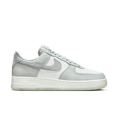 Кроссовки Nike Air Force 1 '07 LV8