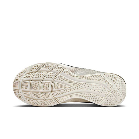 Кроссовки Nike LeBron TR 1