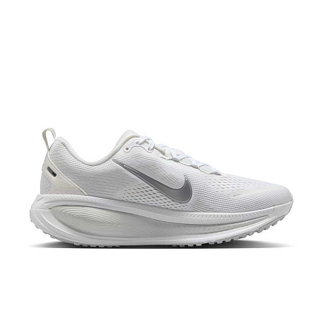 Кроссовки Nike Vomero 18