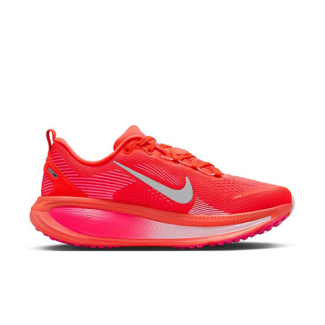 Кроссовки Nike Vomero 18