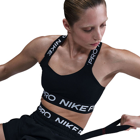 Топ Nike Pro Light-Support Padded Sports Bra