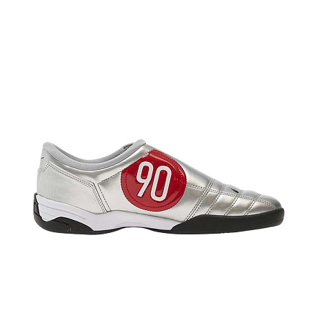 Кроссовки Nike Total 90 III