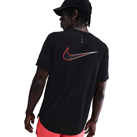 Футболка Nike Stride Dri-FIT ADV Short-Sleeve Running Top
