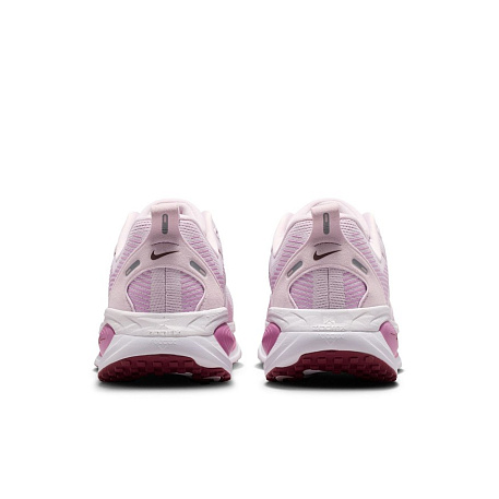 Кроссовки Nike Vomero 18