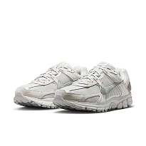 Кроссовки Nike Zoom Vomero 5