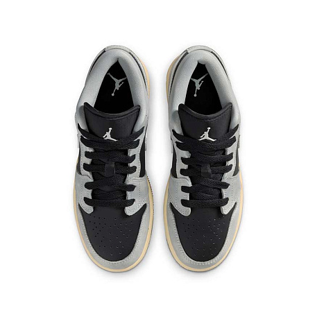Кроссовки Air Jordan 1 Low SE (GS)
