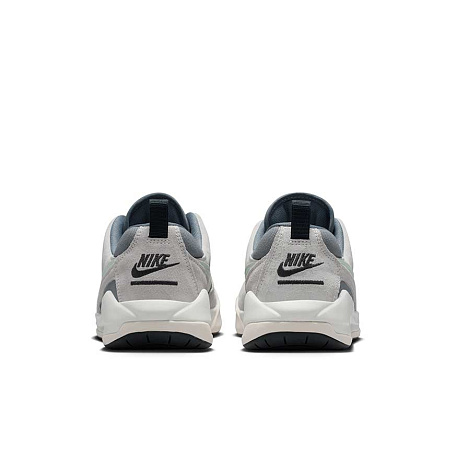 Кроссовки Jordan CMFT Era